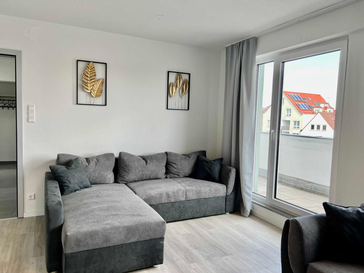 Nujen- Hotel Und Apartment Stuttgart Zuffenhausen Екстер'єр фото