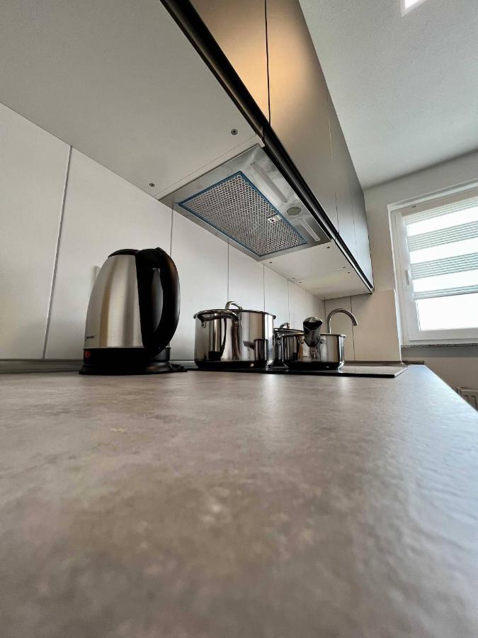 Nujen- Hotel Und Apartment Stuttgart Zuffenhausen Екстер'єр фото
