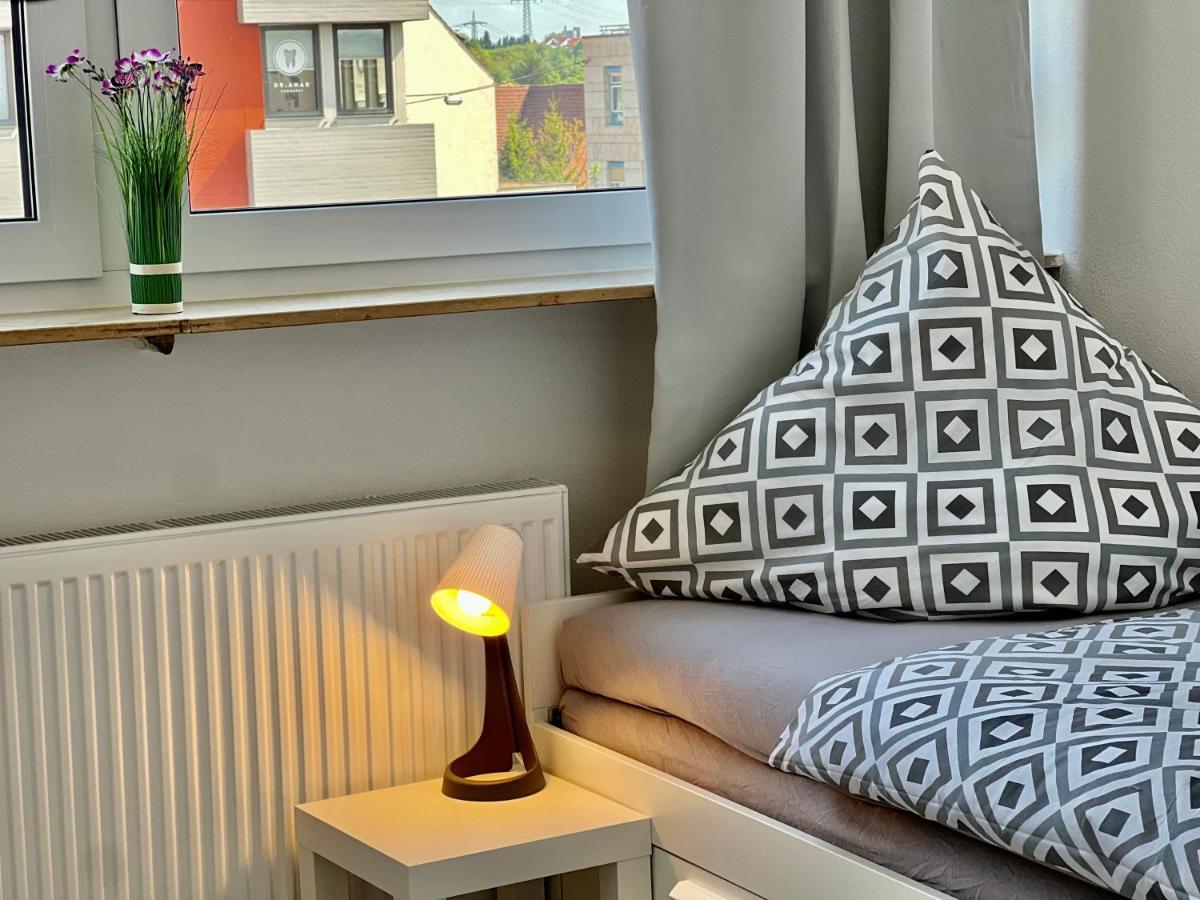 Nujen- Hotel Und Apartment Stuttgart Zuffenhausen Екстер'єр фото